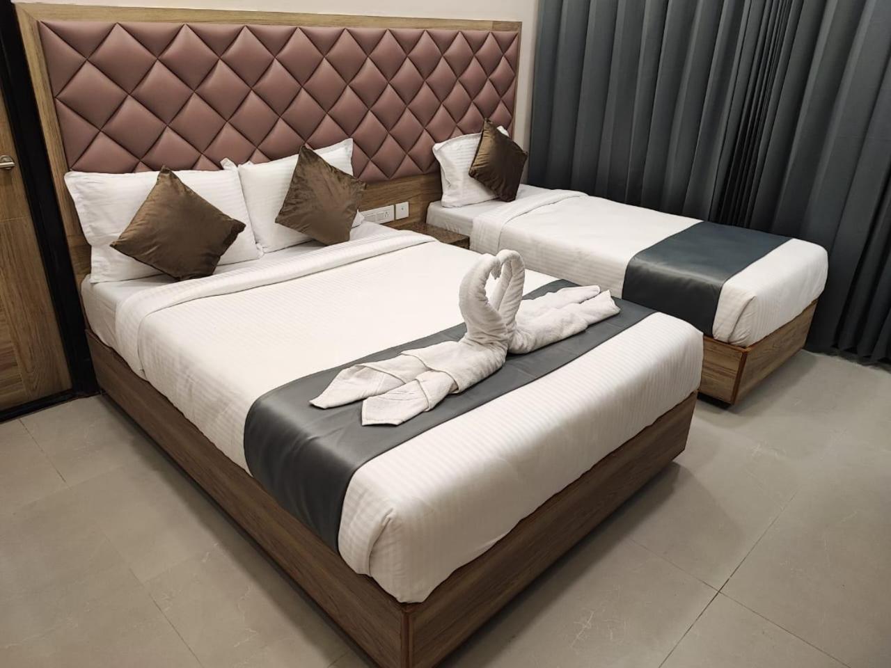 Cosmo Grande Hotel Chennai Exterior foto